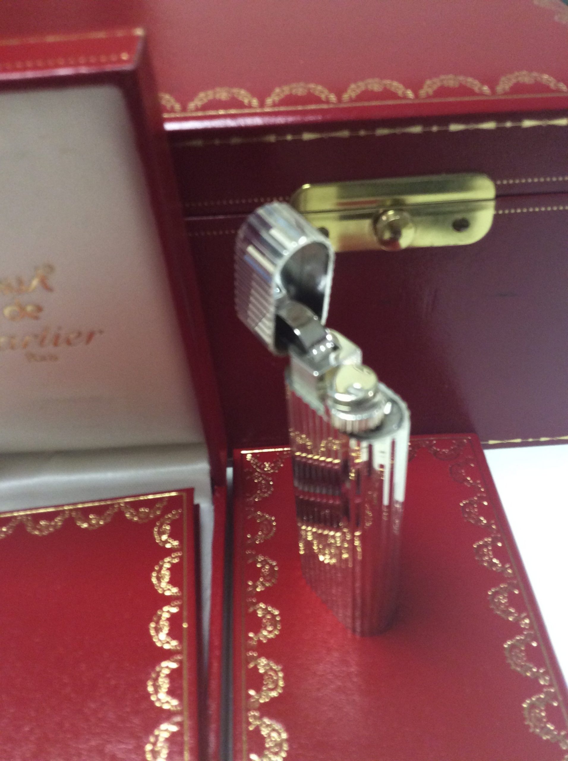 Briquet cartier Godron