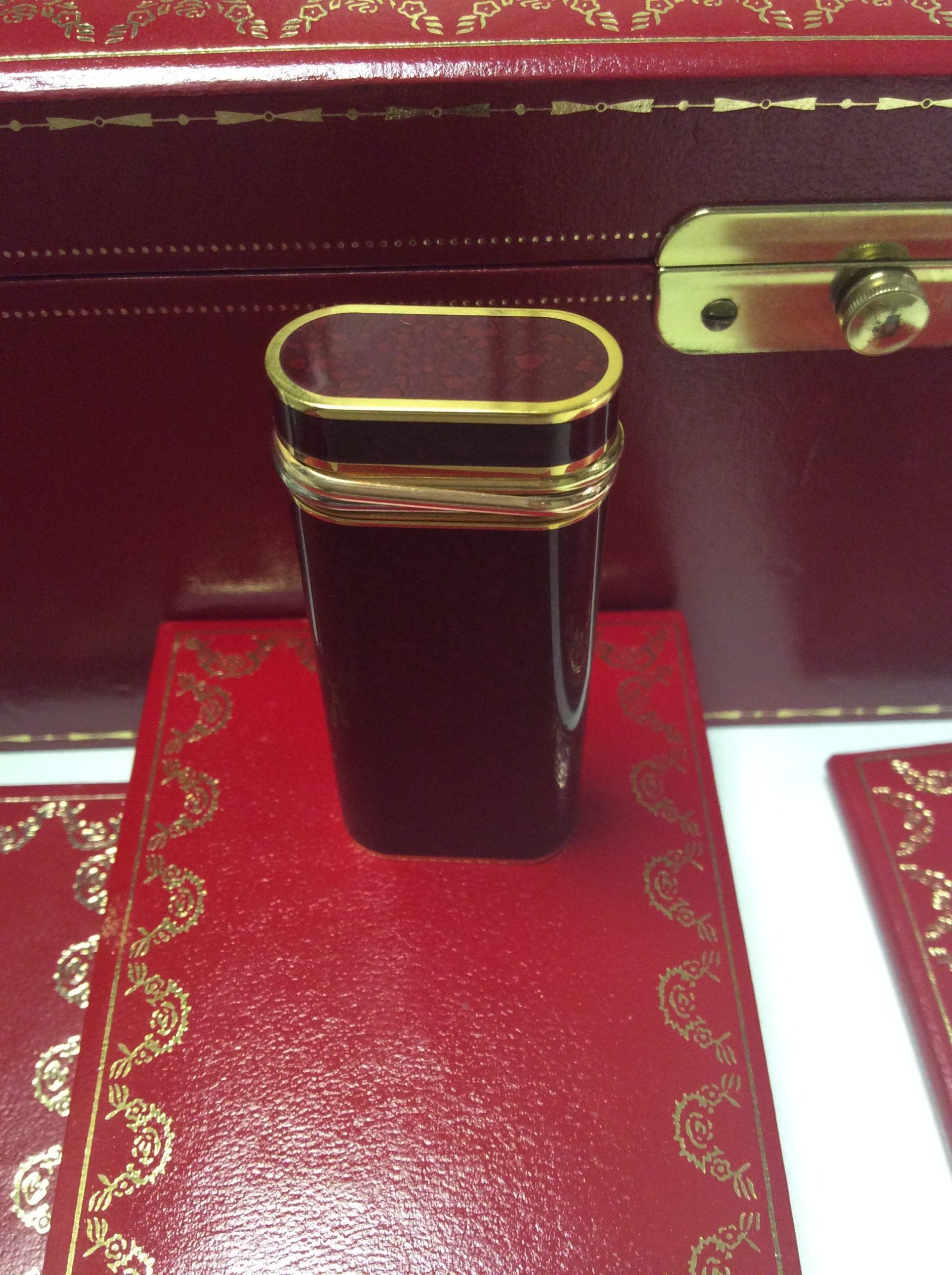 Mini briquet ovales Cartier